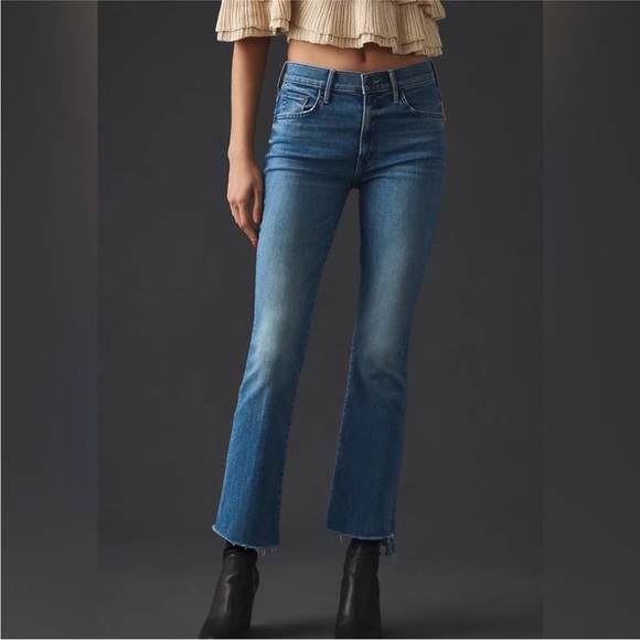 MOTHER The Insider Crop Step Fray Jean in Sorry I'm Staring Size 27 Blue Denim - Picture 3 of 15